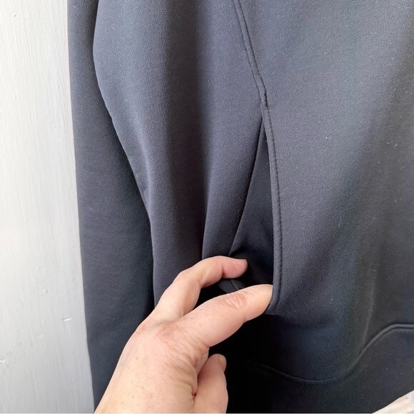 Under Armour semi fitted cold gear hooded sweatshirt hoodie women's medium - Picture 3 of 5